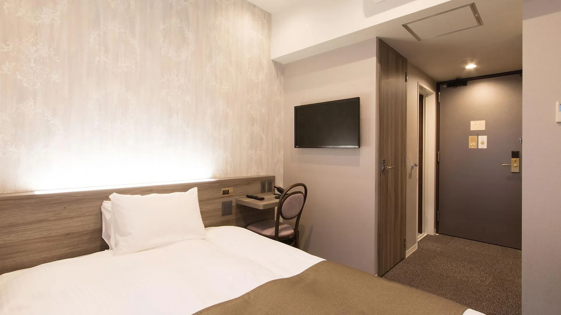 S.Training Center Hotel Osaka 3*,