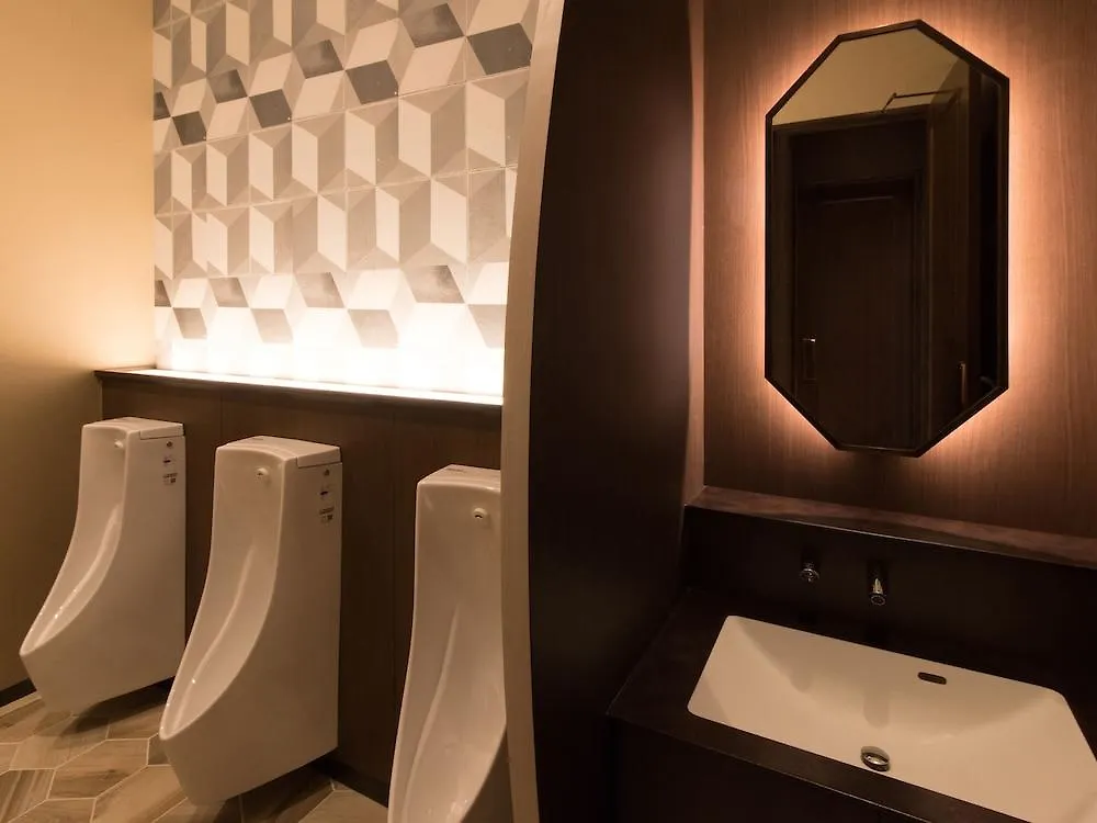 S.Training Center Hotel אוסקה 3*,  יפן