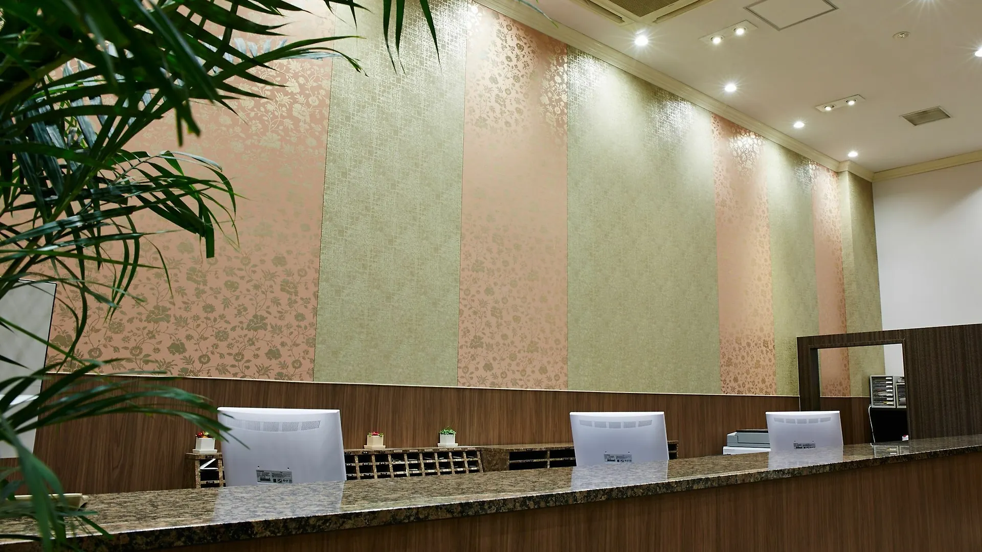 S.Training Center Hotel אוסקה יפן
